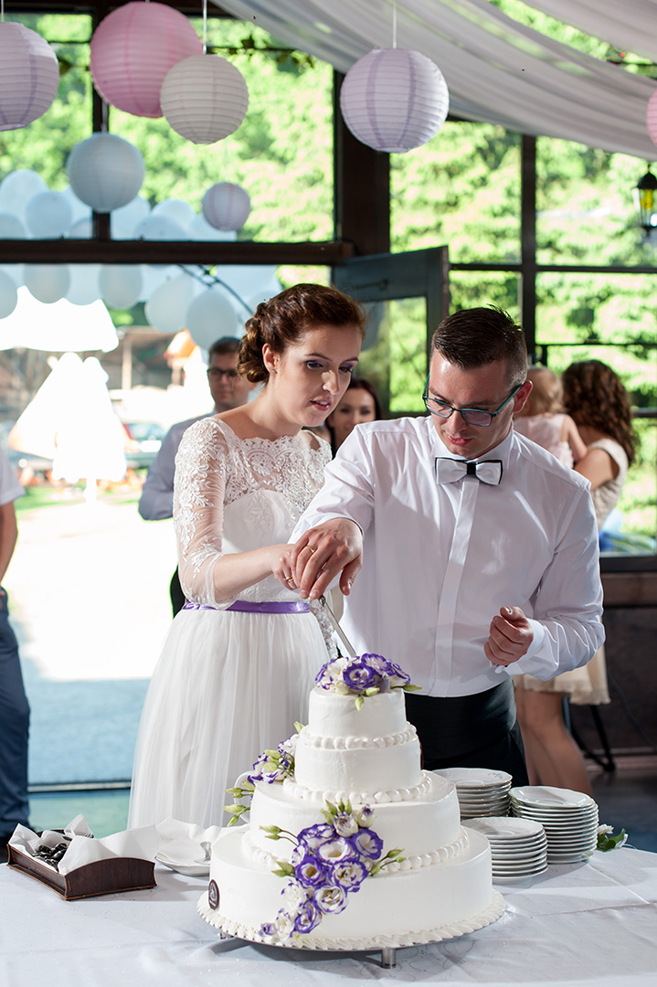 tort weselny fotografia slubna swidnica walbrzych wroclaw jonczyk – wesele – 490 tort weselny wesele - fotograf ślubny - fotografia ślubna - zdjecia podczas wesela