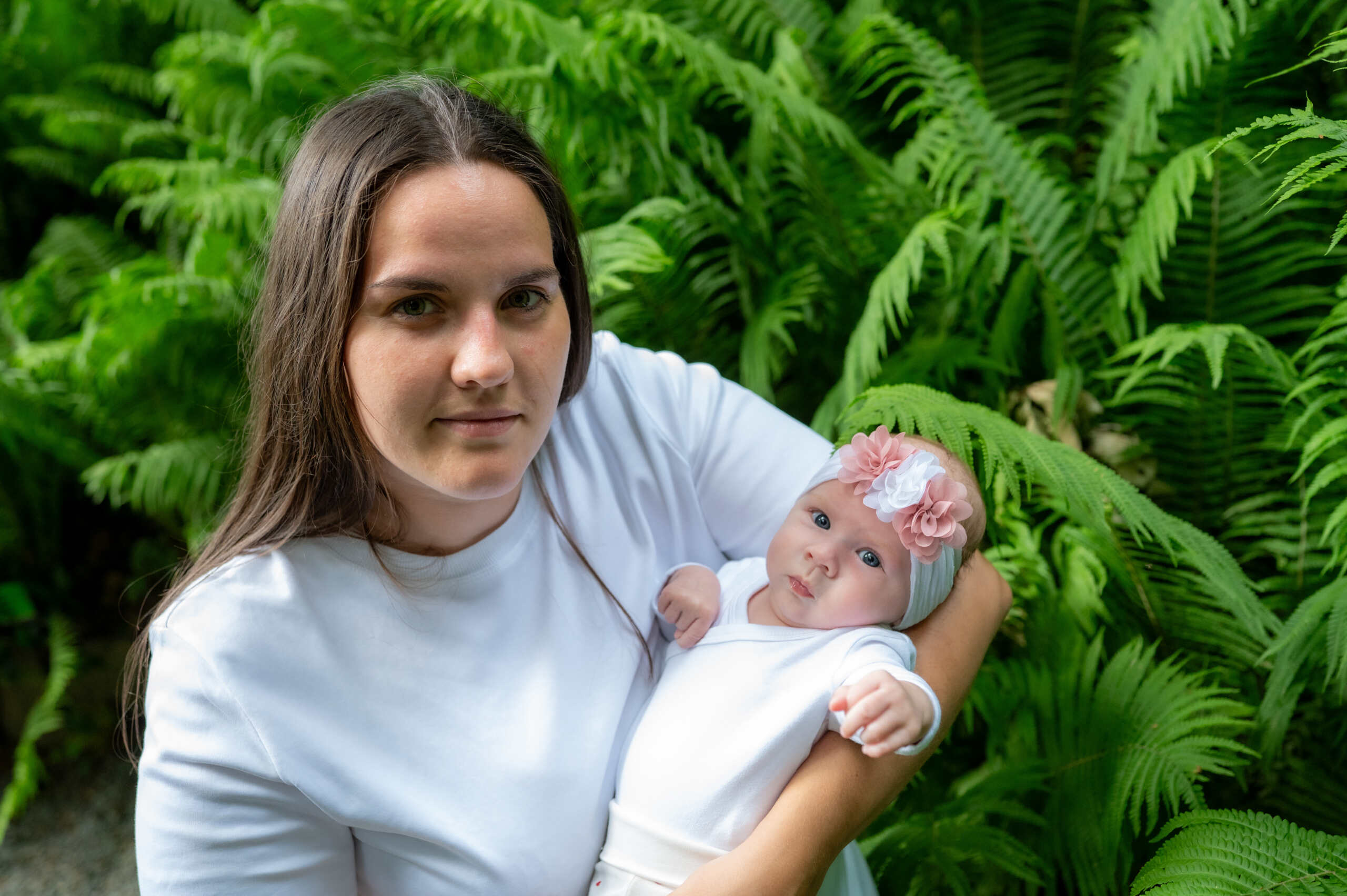 Sejsa rodzinna matka z córką Portret matki i malutkiej córki w plenerze